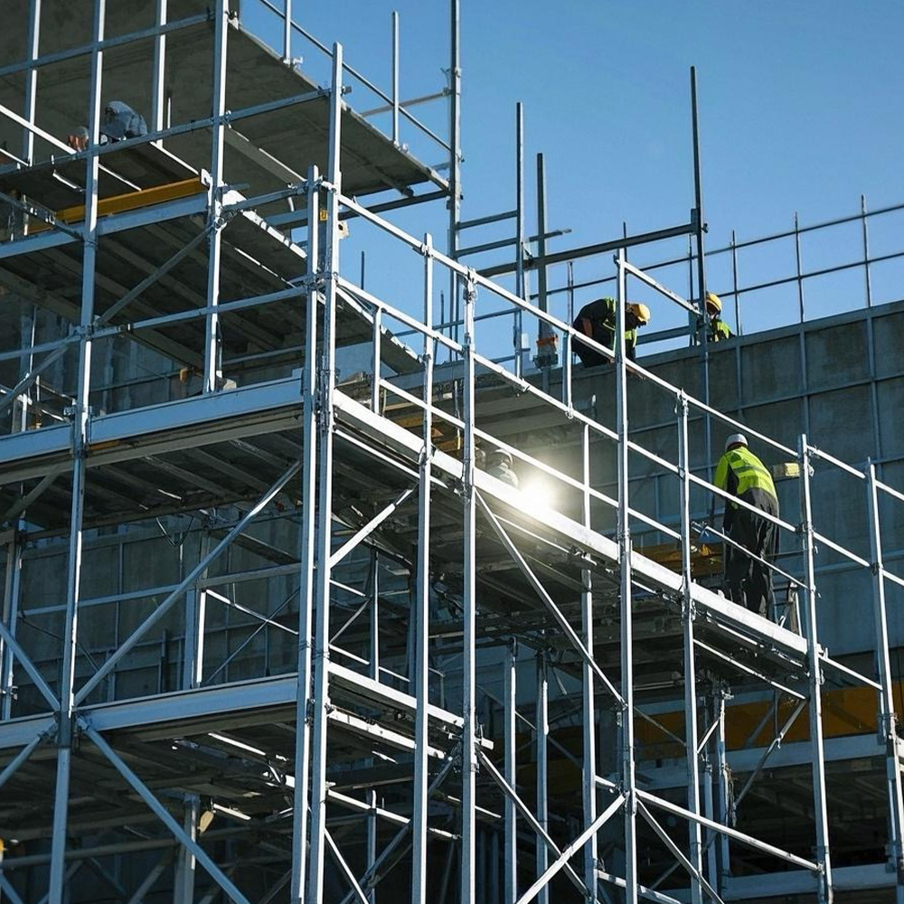Ponteggi leggeri in alluminio per l'edilizia: montaggio, capacità di carico e sicurezza 